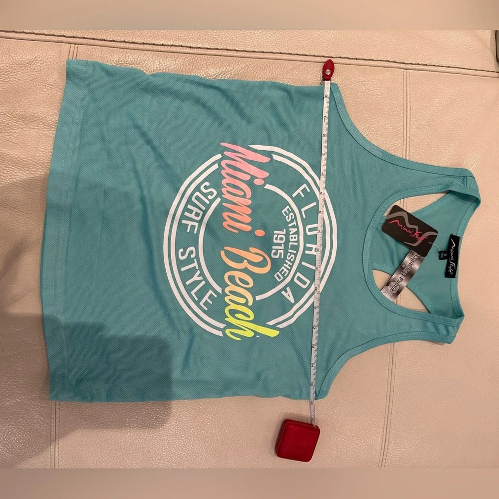 Quick Dry Aqua Racer Back Tank NWT - Picture 4 of 5